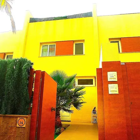 Los Corales Semesterbostad *